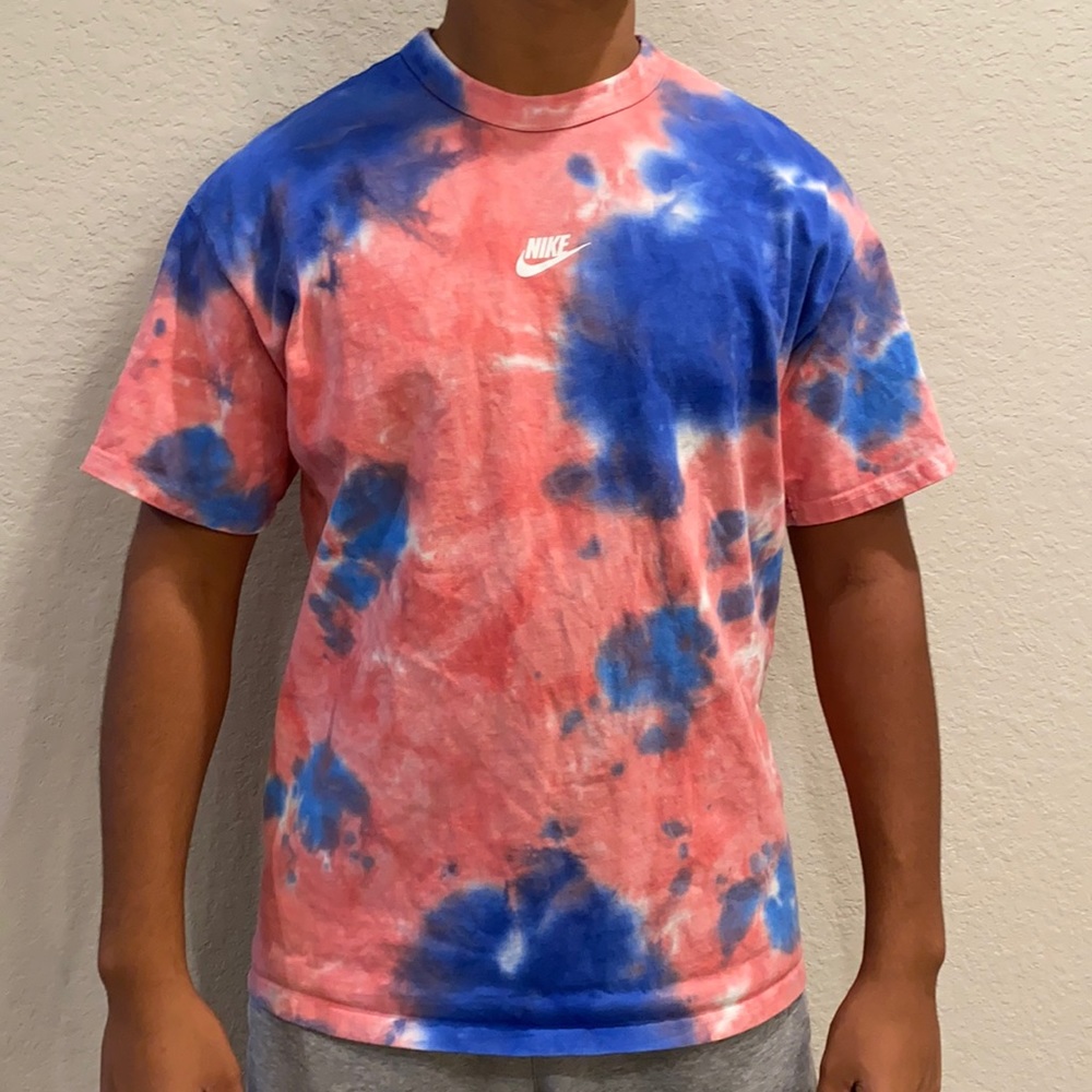 Nike relaxed fit tie dye t-shirt